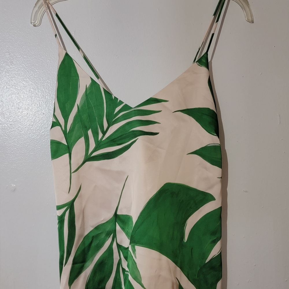 Green Leaf Print Halter Top - Picture 3 of 3
